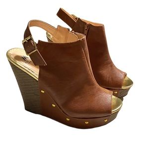 Madison Platform Wedge Cognac Brown LIKE NEW 9.5